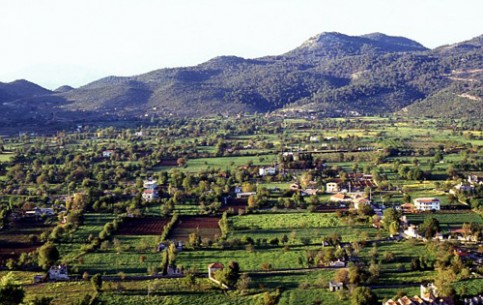 Kayakoy is a very interesting place for lovers of history. There are ruins of abandoned by people cities of different epochs